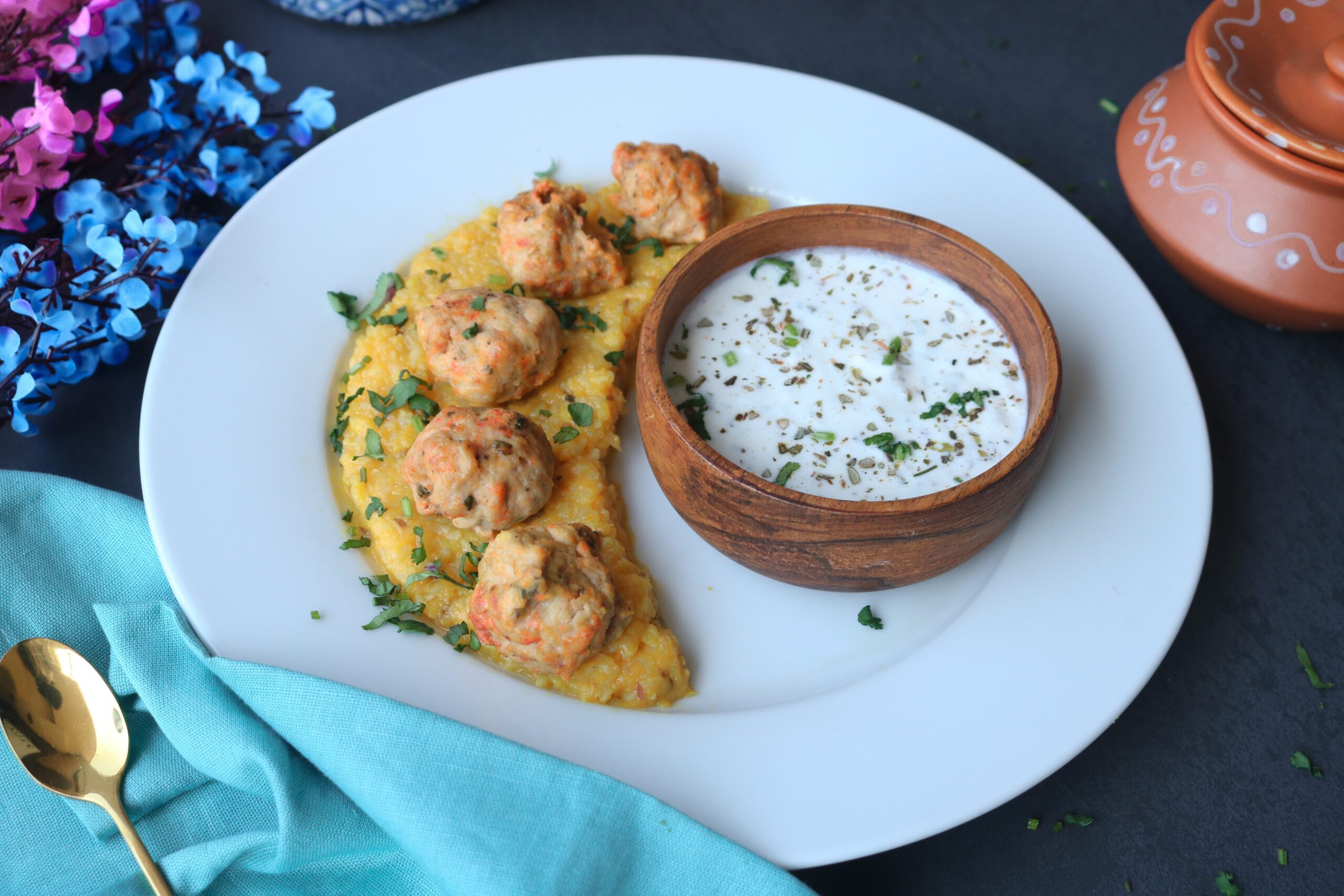 A creamy bowl of delicious lauki or bottle gourd raita infused with the goodness of flax seeds