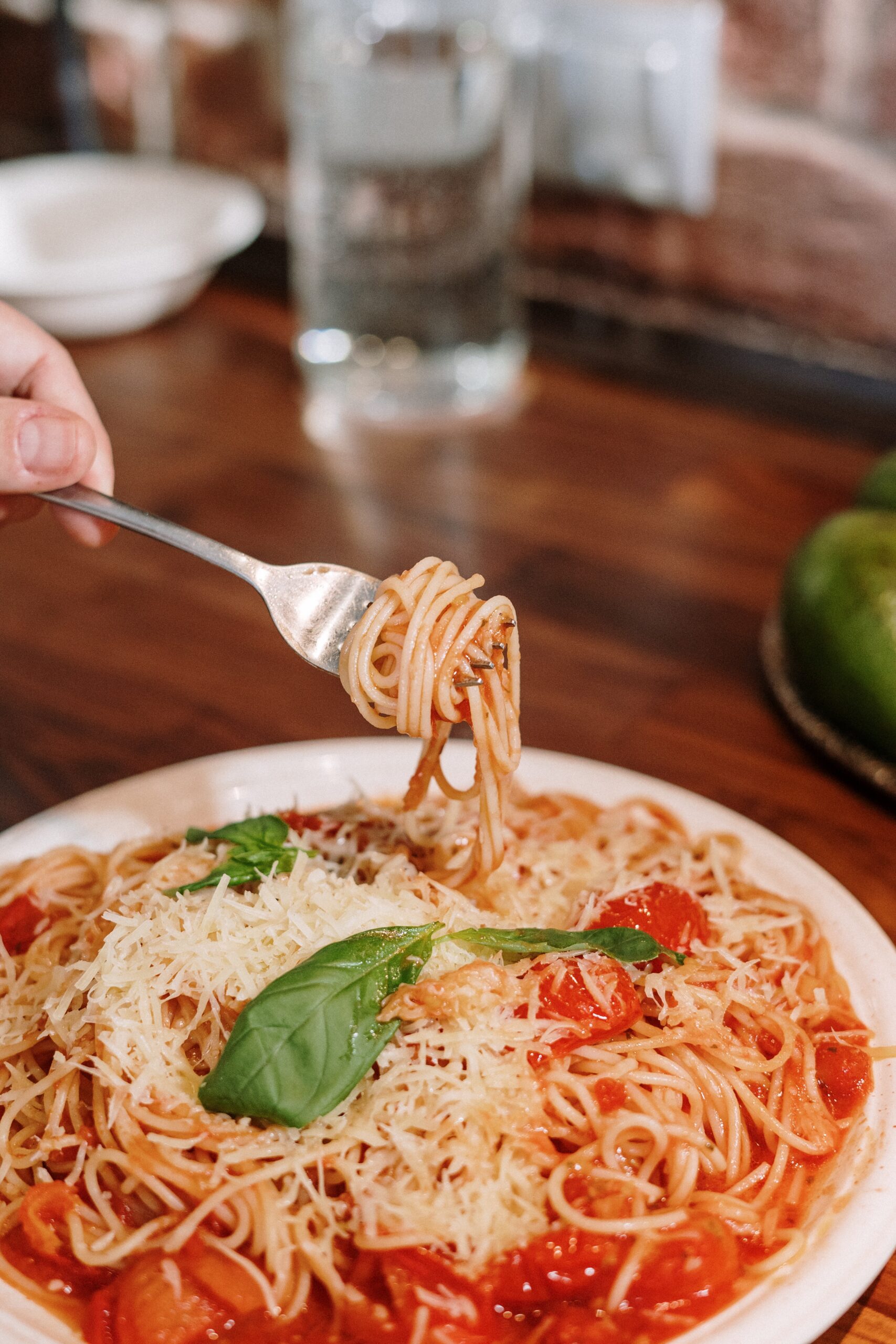 Don't know what to cook for dinner tonight? Try this fantastic eggplant parmigiana recipe!